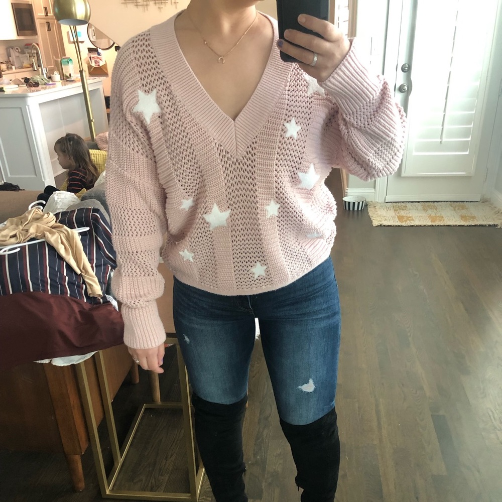 EXPRESS PINK SWEATER WHITE STARS MEDIUM